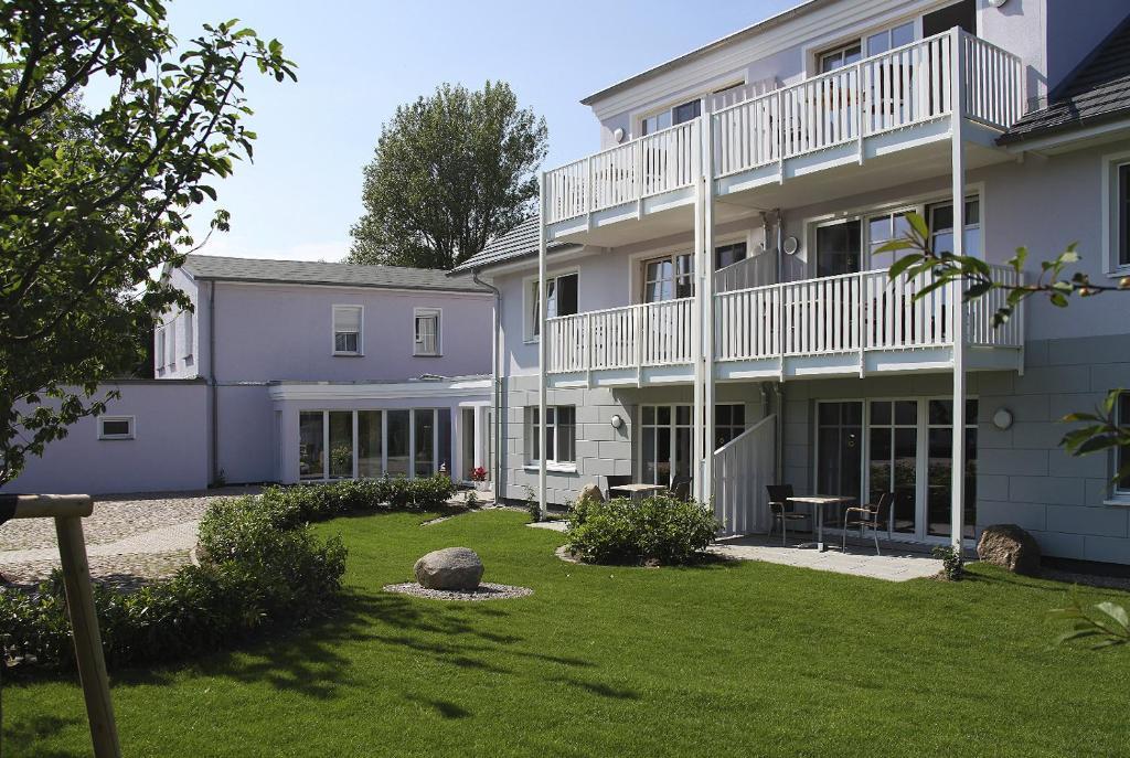 Aparthotel Saatmann Garni Ahrenshoop Ngoại thất bức ảnh
